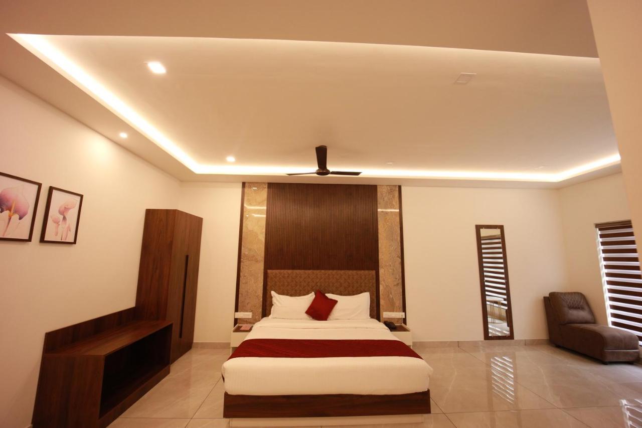 Bliss Regency Business Hotel Palakkad Exterior photo